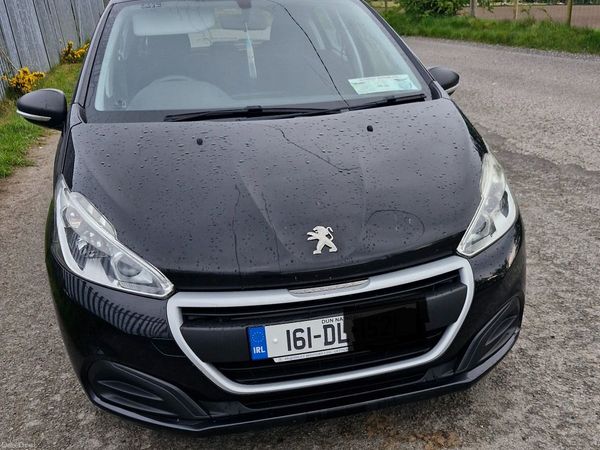 Peugeot 208 Hatchback, Diesel, 2016, Black
