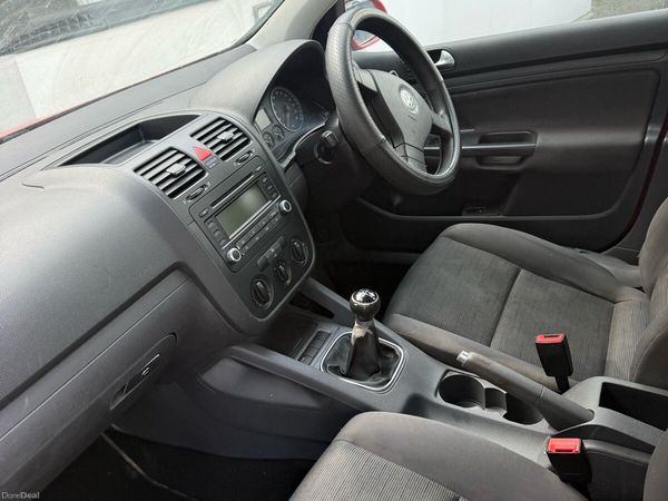 Volkswagen Golf Hatchback, Petrol, 2006, Red