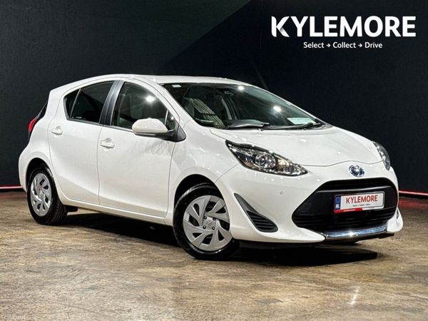 Toyota Aqua Hatchback, Petrol Hybrid, 2020, White