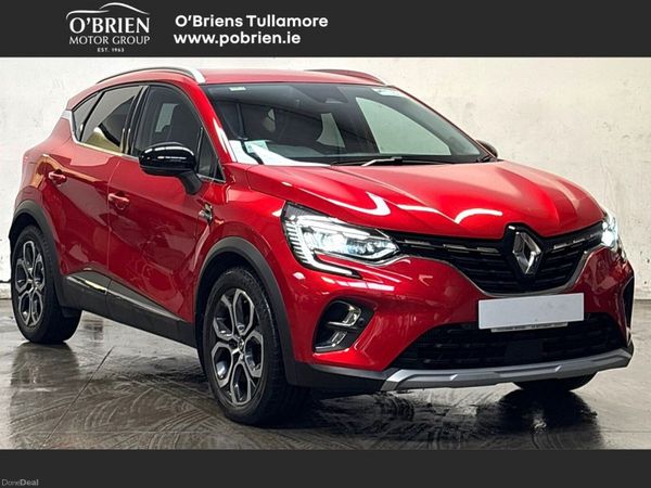 Renault Captur Hatchback, Petrol, 2023, Red