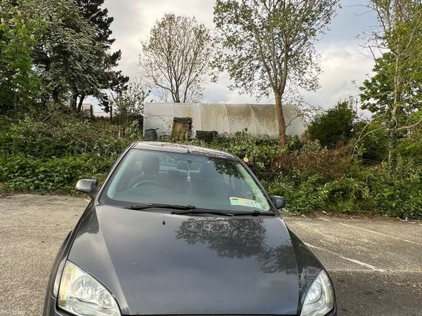 Ford Focus Saloon, Petrol, 2008, Grey