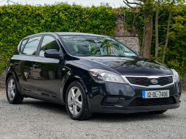 Kia Ceed Hatchback, Petrol, 2012, Black