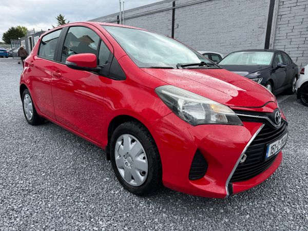 Toyota Yaris Hatchback, Petrol, 2015, Red