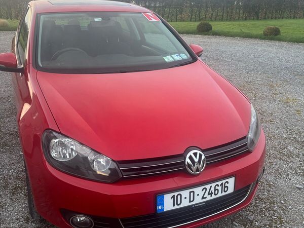 Volkswagen Golf Hatchback, Petrol, 2010, Red