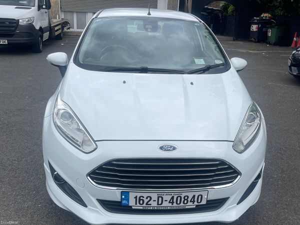 Ford Fiesta Hatchback, Petrol, 2016, White