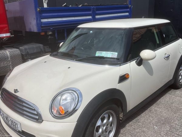 Mini Cooper Hatchback, Diesel, 2012, White