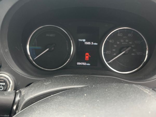 Mitsubishi Outlander SUV, Petrol Plug-in Hybrid, 2016, White