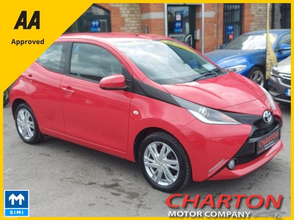 Toyota Aygo Hatchback, Petrol, 2015, Red
