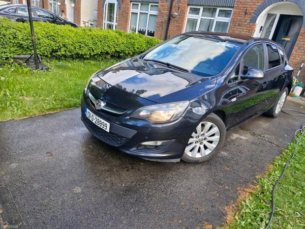 Vauxhall Astra Hatchback, Diesel, 2013, Black