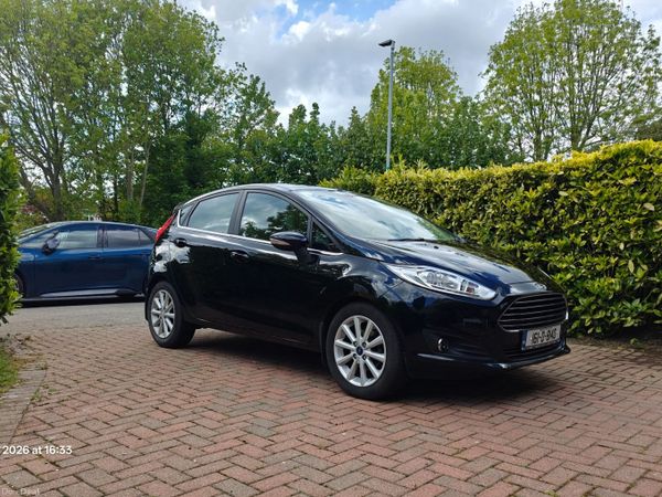 Ford Fiesta Hatchback, Petrol, 2016, Black