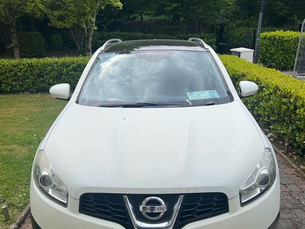 Nissan Qashqai Hatchback, Diesel, 2010, White