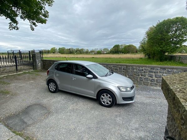 Volkswagen Polo Hatchback, Petrol, 2010, Silver
