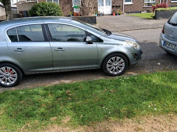 Vauxhall Corsa Hatchback, Petrol, 2012, Silver