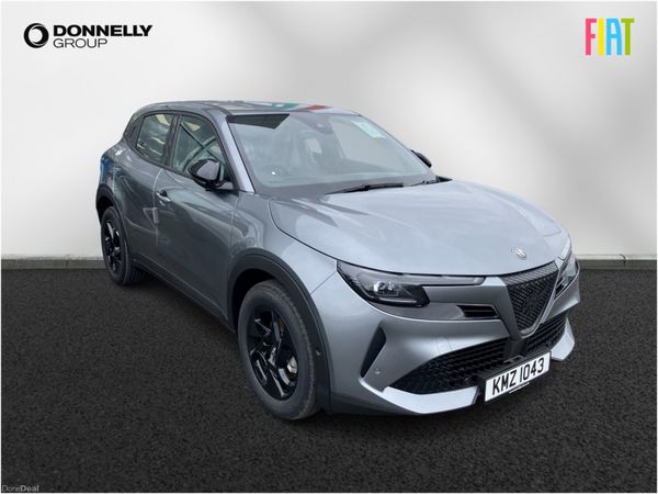 Alfa Romeo Junior Hatchback, Petrol, 2026, 