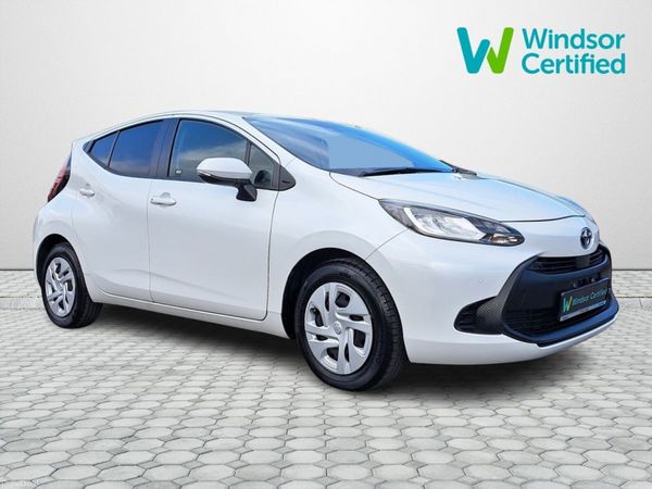 Toyota Aqua Hatchback, Petrol Hybrid, 2021, White