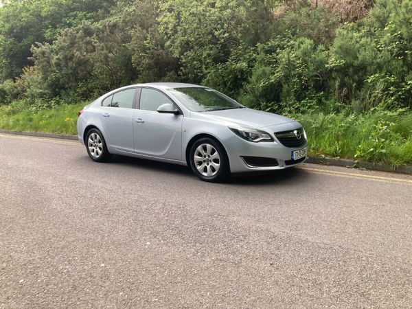 Opel Insignia Hatchback, Diesel, 2017, Grey