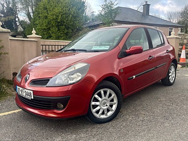 Renault Clio Hatchback, Petrol, 2007, Red