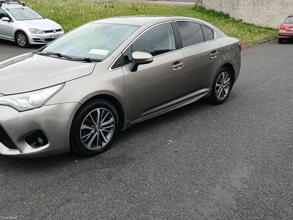 Toyota Avensis Saloon, Diesel, 2018, Brown