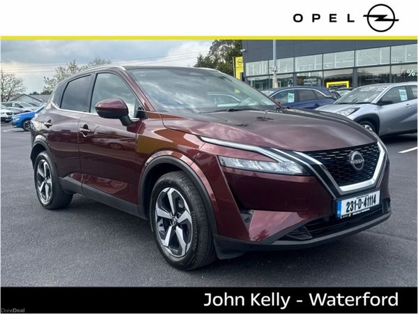 Nissan Qashqai MPV, Petrol, 2023, Red