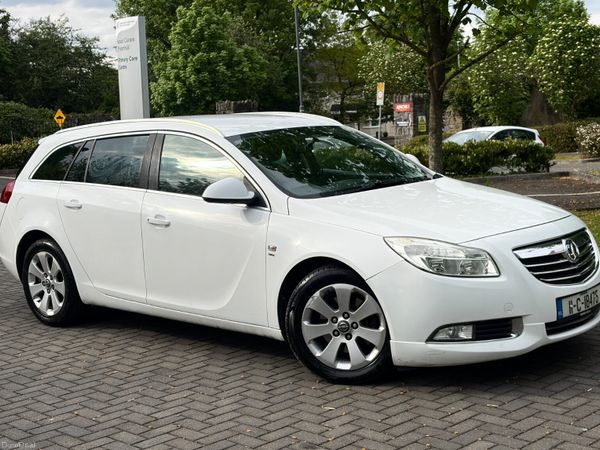 Opel Insignia Estate, Diesel, 2011, White