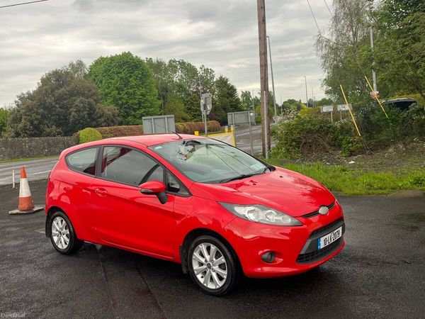 Ford Fiesta Hatchback, Diesel, 2010, Red
