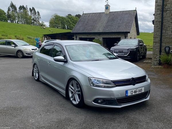 Volkswagen Jetta Saloon, Diesel, 2012, Silver