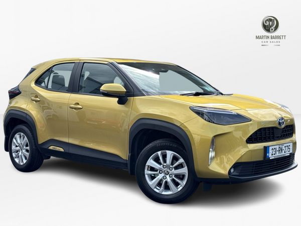 Toyota Yaris Hatchback, Petrol Hybrid, 2023, Yellow