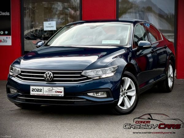 Volkswagen Passat Saloon, Diesel, 2022, Blue