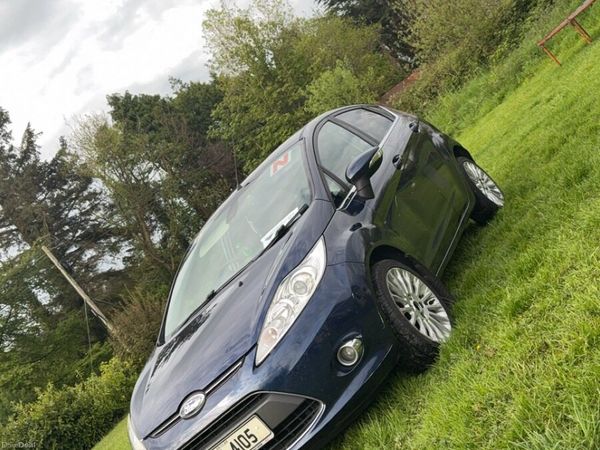 Ford Fiesta Hatchback, Diesel, 2011, Blue