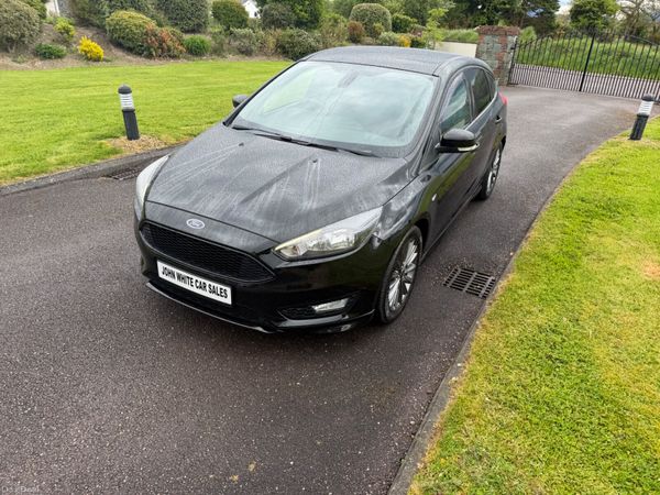Ford Focus Hatchback, Diesel, 2017, Black