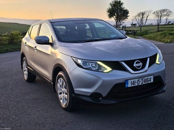 Nissan Qashqai Hatchback, Diesel, 2014, Silver