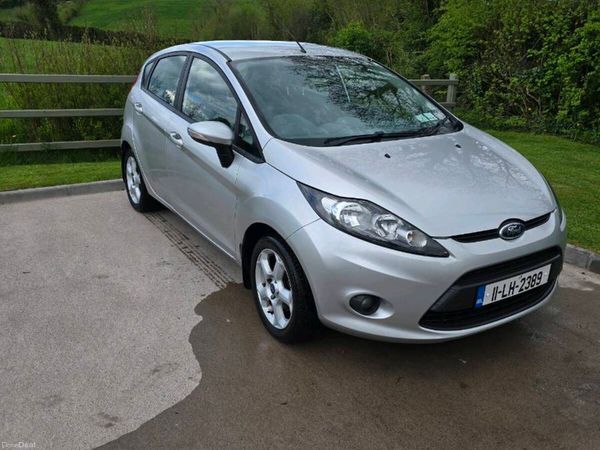 Ford Fiesta Hatchback, Petrol, 2011, Silver