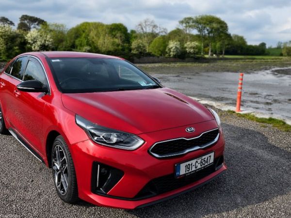 Kia ProCeed Hatchback, Petrol, 2019, Red