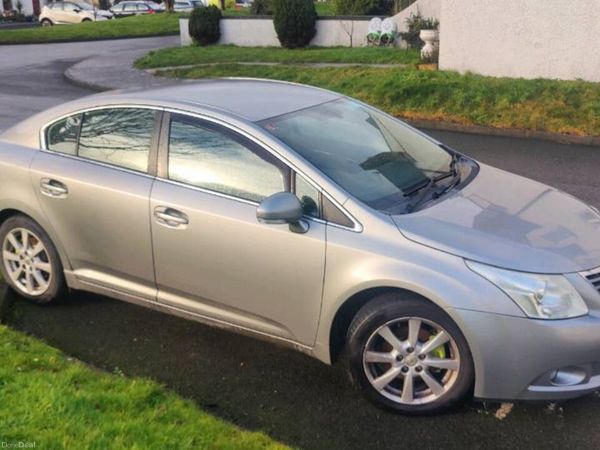 Toyota Avensis Saloon, Petrol, 2009, Grey