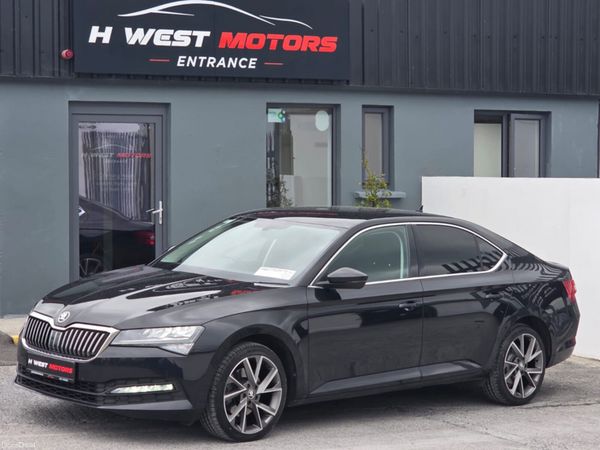 Skoda Superb Hatchback, Diesel, 2022, Black