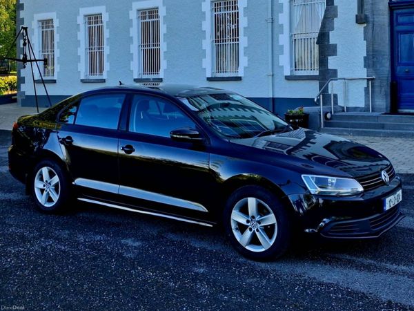 Volkswagen Jetta Saloon, Diesel, 2012, Black