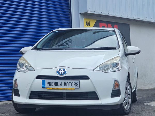 Toyota Aqua Hatchback, Petrol Hybrid, 2014, White
