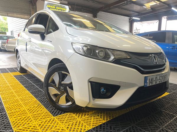 Honda Fit Hatchback, Petrol Hybrid, 2014, White