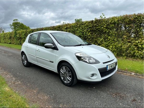 Renault Clio Hatchback, Petrol, 2012, White