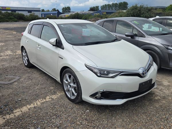 Toyota Auris Hatchback, Petrol Hybrid, 2016, White