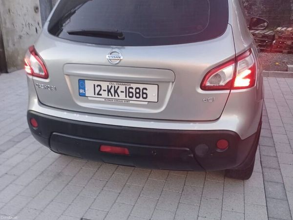 Nissan Qashqai Hatchback, Diesel, 2012, Silver