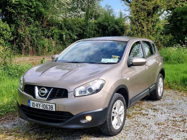 Nissan Qashqai Hatchback, Diesel, 2010, Beige