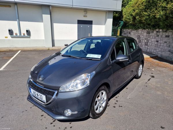 Peugeot 208 Hatchback, Diesel, 2014, Grey
