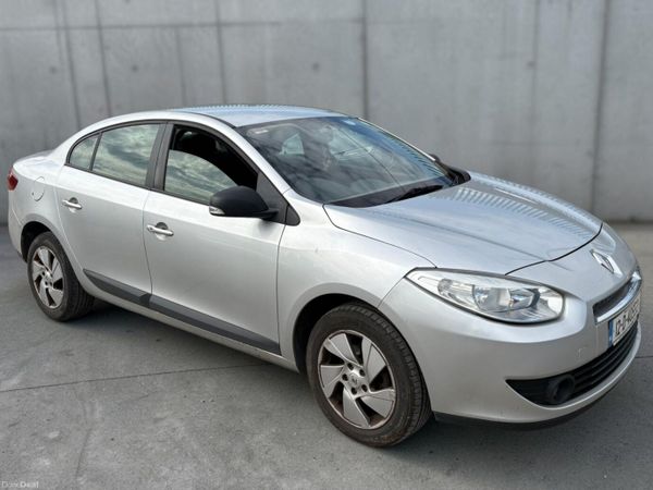 Renault Fluence Saloon, Diesel, 2012, Silver