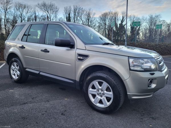 Land Rover Freelander SUV, Diesel, 2010, Gold