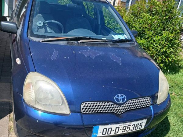 Toyota Yaris Hatchback, Petrol, 2000, Blue