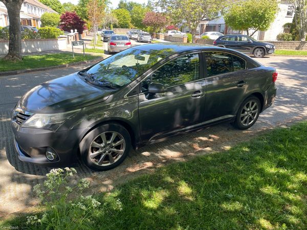Toyota Avensis Saloon, Diesel, 2013, Grey