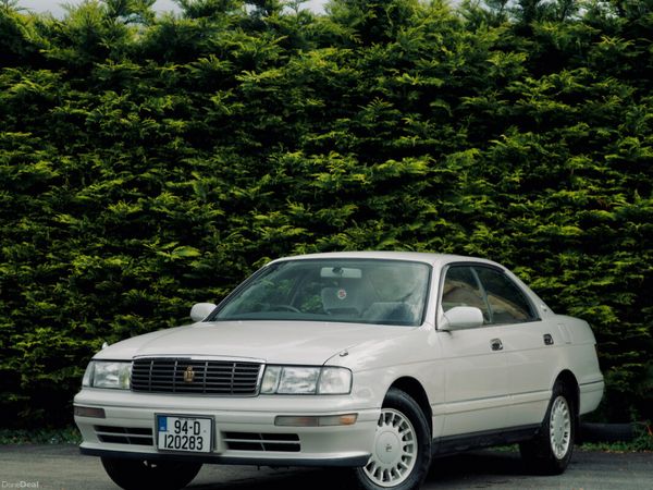 Toyota Crown Saloon, Petrol, 1994, White
