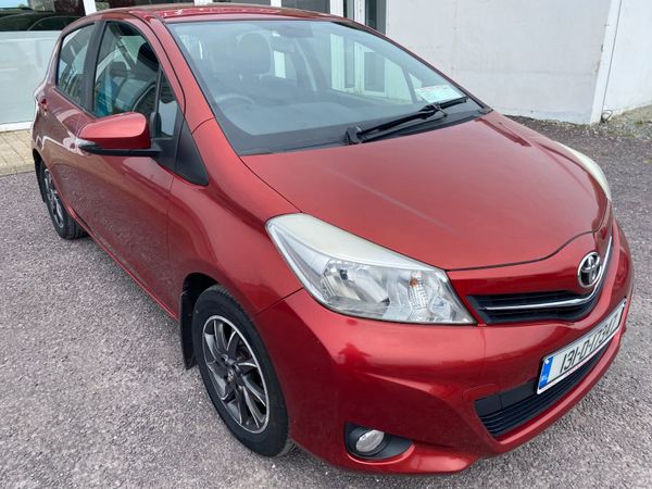Toyota Yaris Hatchback, Petrol, 2013, Red
