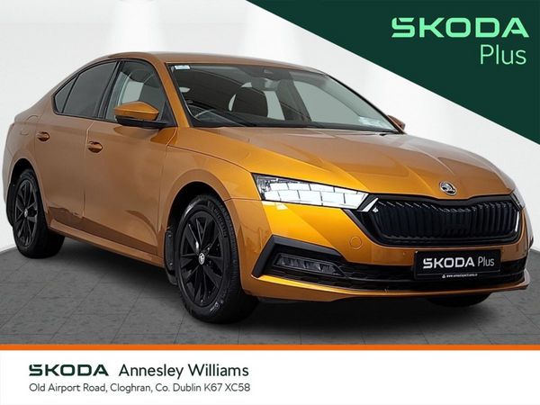 Skoda Octavia Saloon, Petrol, 2024, Orange